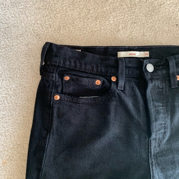 Black Levi’s- straight legged and high waisted - Picture 2 of 5
